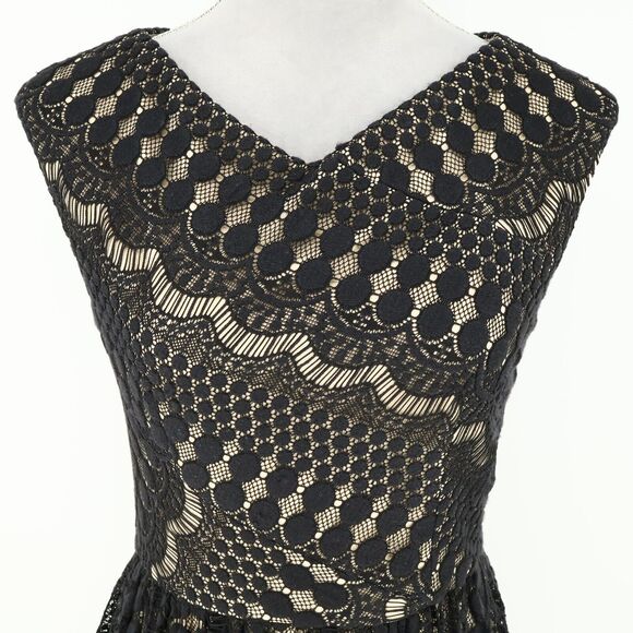 Betsey Johnson Dress Womens 4 Black Lace Beige Lined Side Zip Fit n Flare Party - Picture 12 of 12